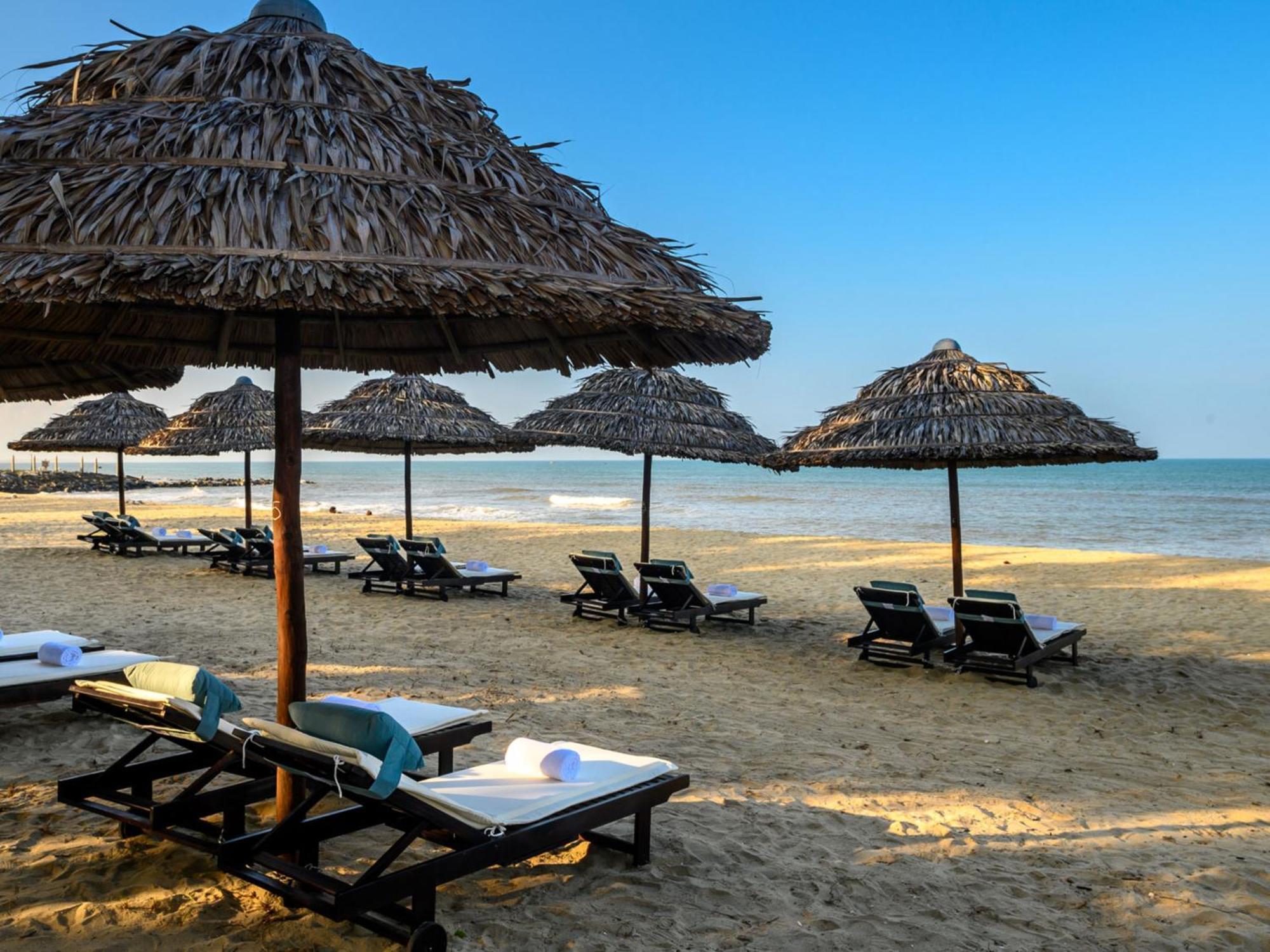 Hoi An Ocean Front Hotel Экстерьер фото